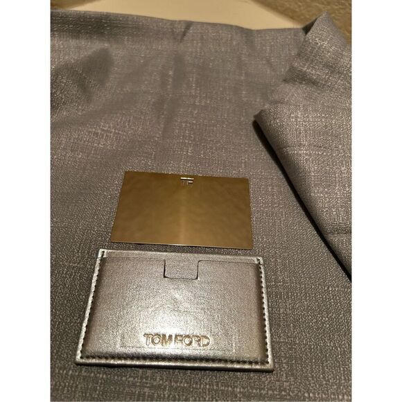 Tom Ford Cardholder Wallet Business Cards Holder Leather Logo Monogram Gold New - Picture 3 of 4